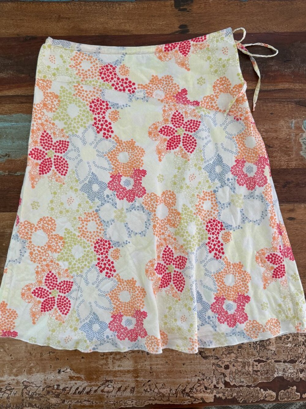 DKNY Jeans A Line Dotted Floral Skirt Size 2